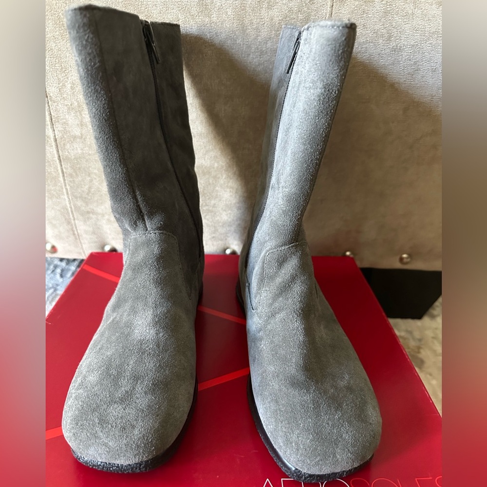 AEROSOLES Grey buttermilk suede boots